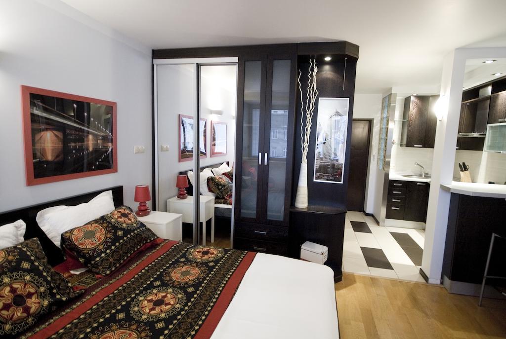 Warsawrent Hit Apartments Bagian luar foto