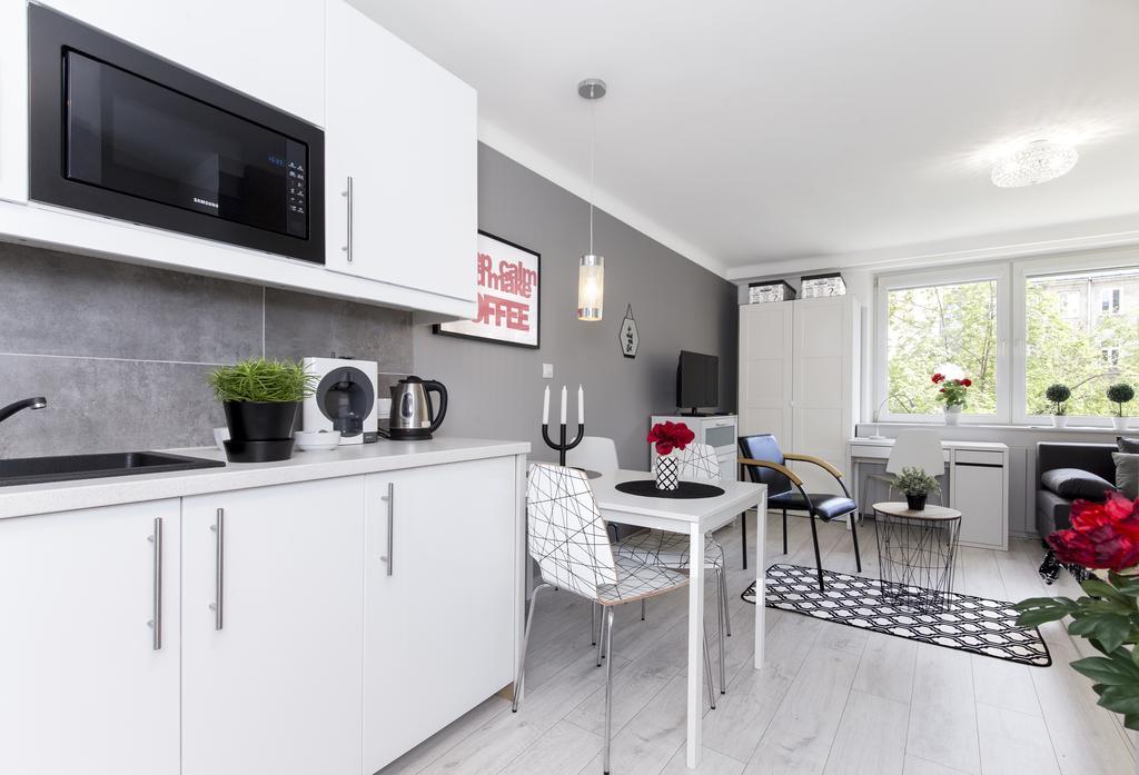 Warsawrent Hit Apartments Bagian luar foto
