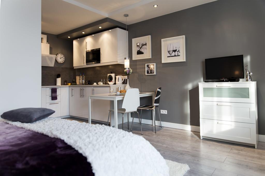 Warsawrent Hit Apartments Bagian luar foto