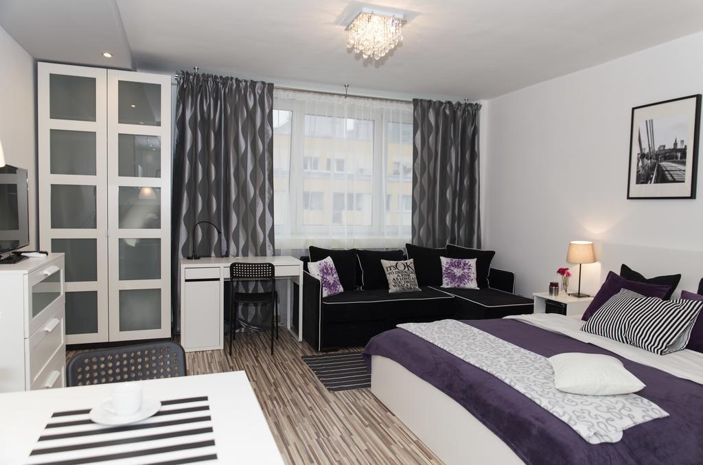 Warsawrent Hit Apartments Bagian luar foto
